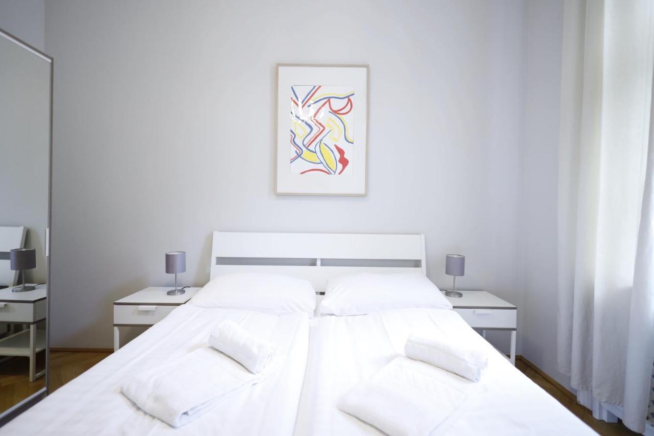 Heymi Karlsplatz Apartamento Viena